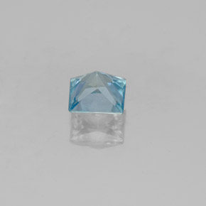 0.62克拉天然锆石，方形，4.4×4.3毫米，VVS-VS