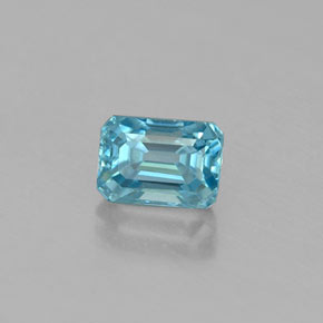 0.67克拉天然锆石，祖母绿式切割，4.8×3.4毫米，VS