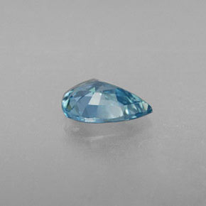 0.82克拉天然锆石，梨形，6.8×4.8毫米，VVS