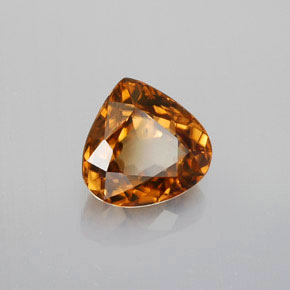 1.80克拉天然橙色锆石，梨形，7.2×7毫米，VVS-VS