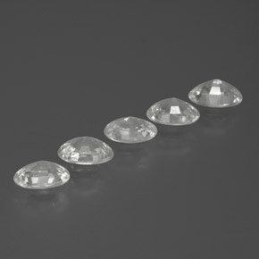 天然白色锆石，椭圆形切割，5.6×3.9毫米，VVS-VS