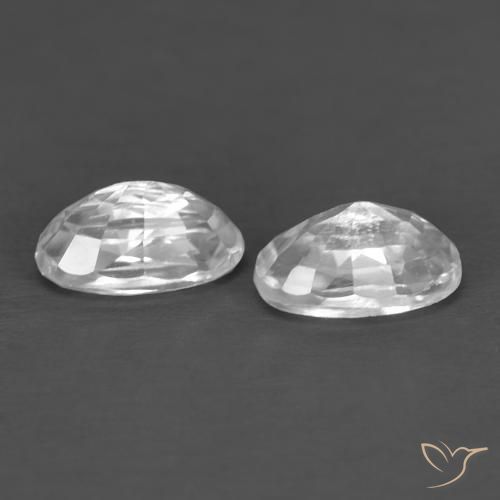 0.90克拉天然锆石，椭圆形，VVS