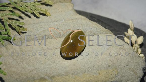 猫眼石 12.95克拉天然猫眼磷灰石，椭圆形，半透明