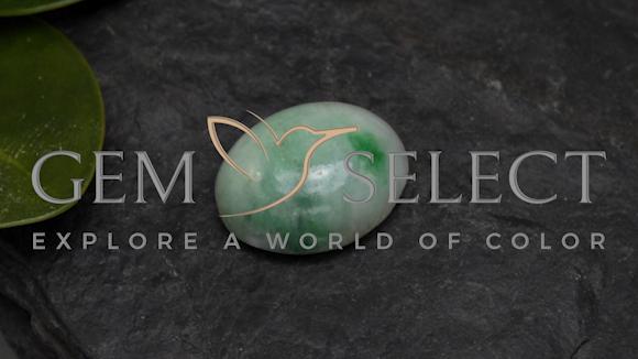 天然石Gemstone 4.95克拉天然翡翠，椭圆形，不透明