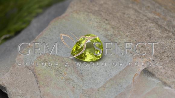 1.56克拉天然榍石，梨形，VS-SI